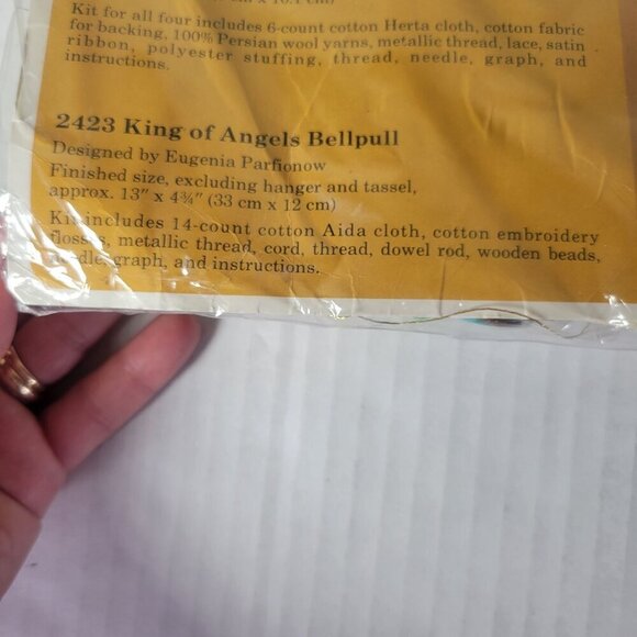Vintage The Creative Circle #2423 "King of Angels" Needlepoint Bell Pull KIt - Picture 3 of 4